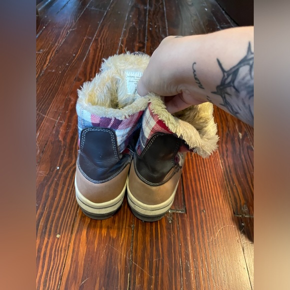 Boots - Picture 2 of 3